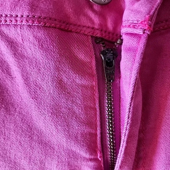 Everlast Faded Glory Women's Relaxed Fit Capri Length Pink Jeans, Size 14, NWT - Picture 7 of 8